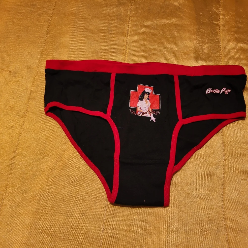 BETTIE PAGE VINTAGE UNDERWEAR BRIEF - Picture 1 of 11